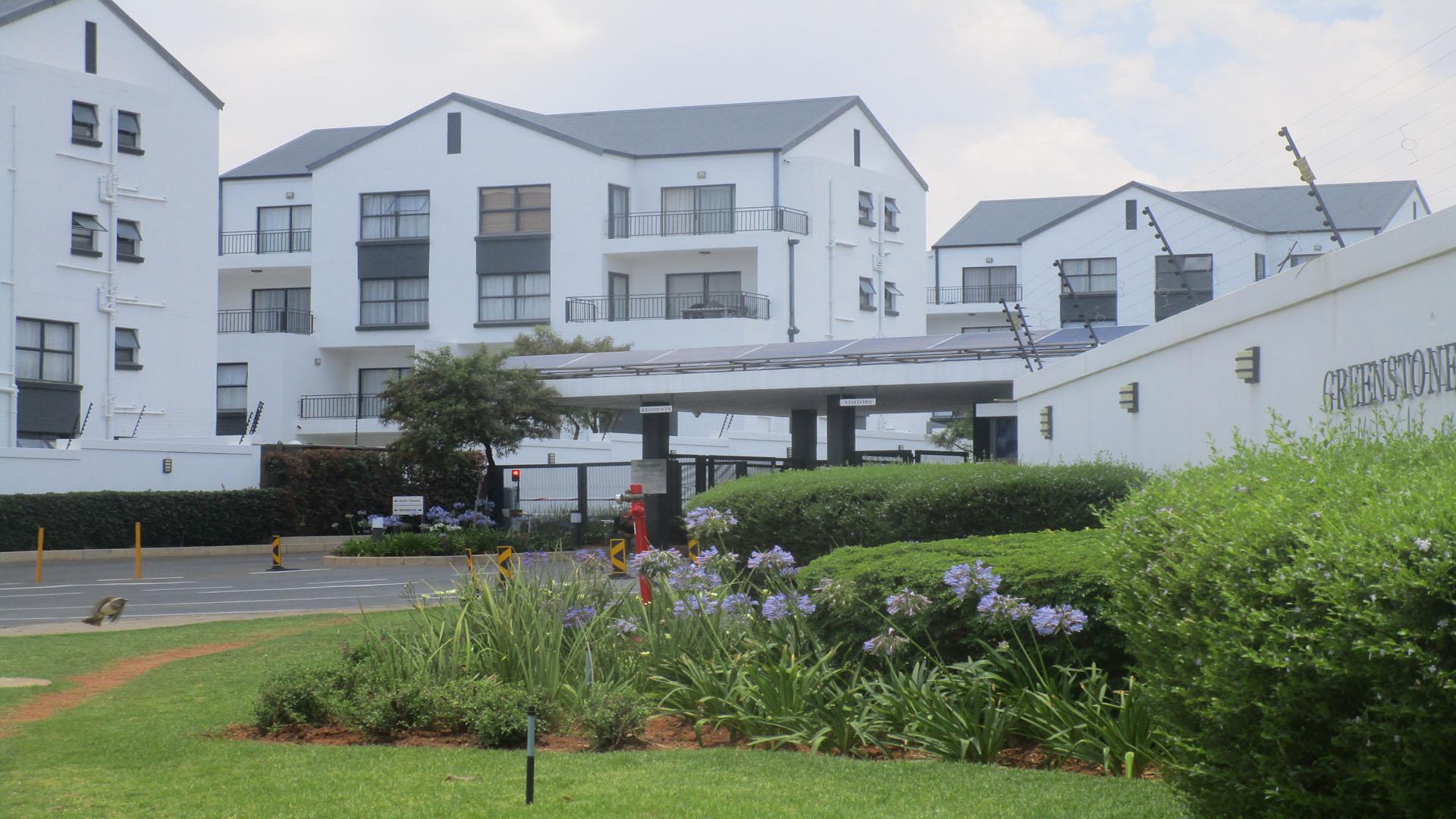 Front View of property in Greenstone Hill