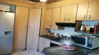 Kitchen - 18 square meters of property in Lethlabile
