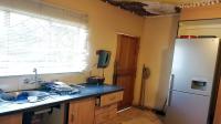 Kitchen - 18 square meters of property in Lethlabile