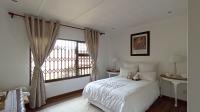 Bed Room 1 - 19 square meters of property in Paulshof