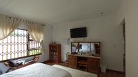 Main Bedroom - 36 square meters of property in Paulshof