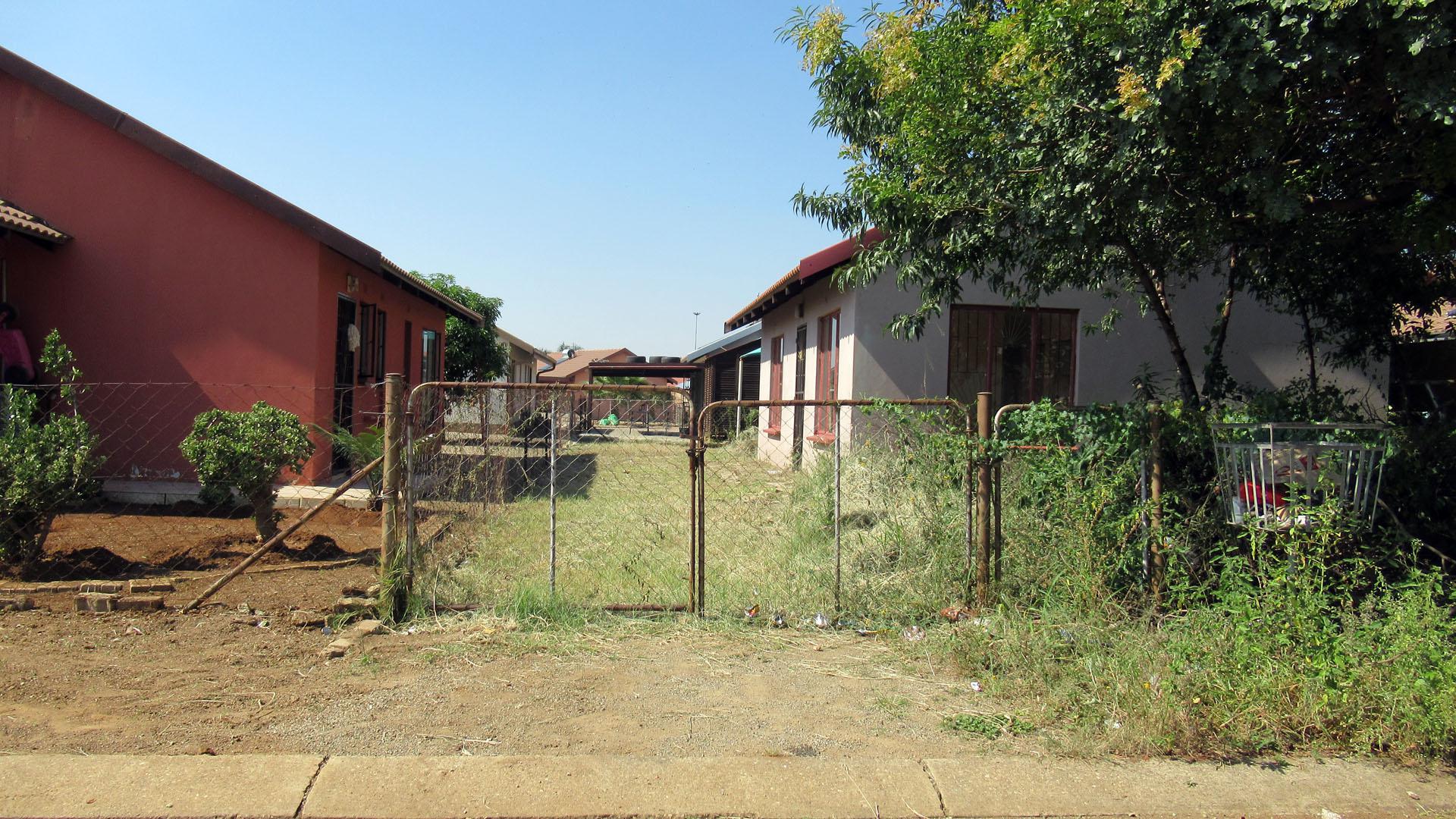 Front View of property in Boitekong