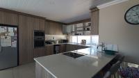 Kitchen - 18 square meters of property in Bothasig 