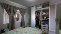 Bed Room 2 - 18 square meters of property in Bothasig 