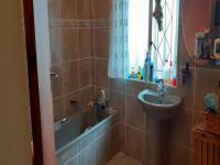 Bathroom 1 - 9 square meters of property in De Deur