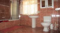 Main Bathroom - 8 square meters of property in De Deur