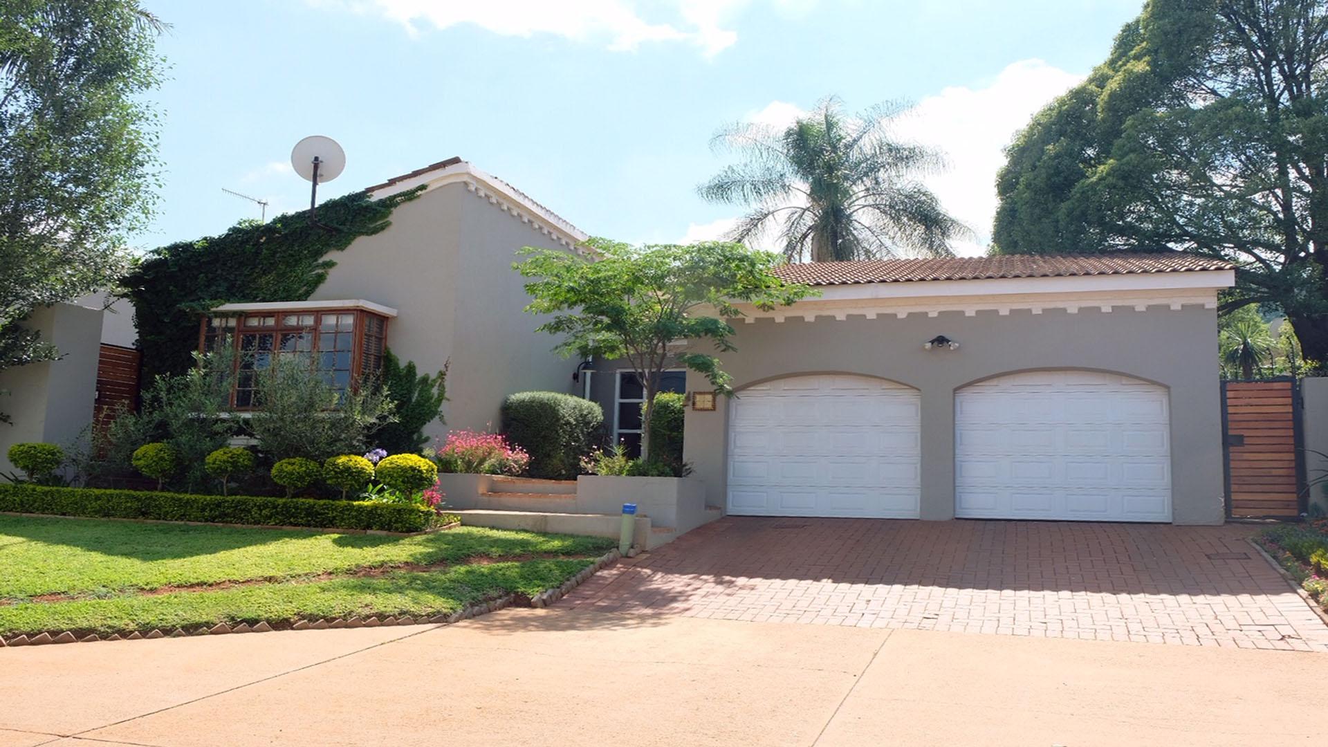 Front View of property in Lynnwood Glen