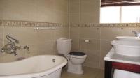 Bathroom 1 - 6 square meters of property in Mindalore