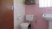 Main Bathroom - 6 square meters of property in Mindalore