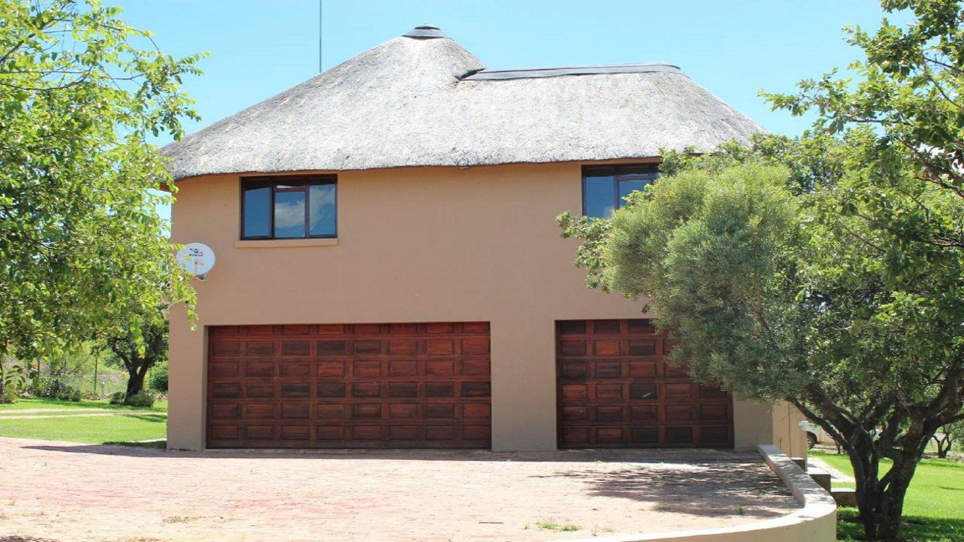 Front View of property in Elandsfontein JR