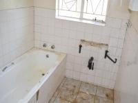 Bathroom 1 - 9 square meters of property in Rensburg