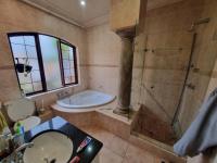 Bathroom 2 - 10 square meters of property in Mooikloof