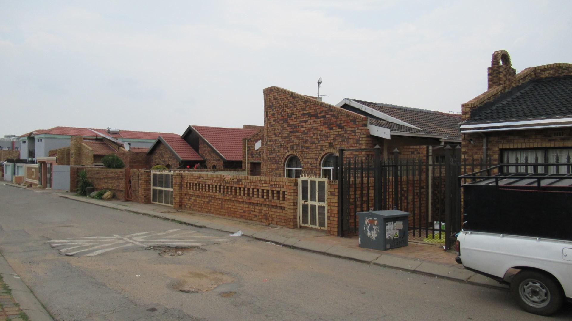 Front View of property in Diepkloof