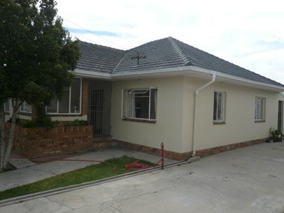 4 Bedroom House for Sale For Sale in Parow Central - Private Sale - MR35324