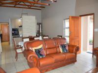 Lounges of property in Bendor