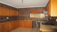 Kitchen - 13 square meters of property in Bronkhorstspruit