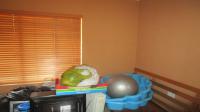 Bed Room 1 - 23 square meters of property in Glenmarais (Glen Marais)