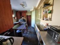 Kitchen of property in Safarituine