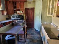 Kitchen of property in Safarituine