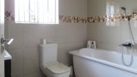 Main Bathroom of property in Finsbury