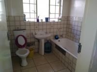 Bathroom 1 - 6 square meters of property in Birchleigh North