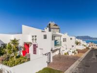  of property in Bloubergstrand