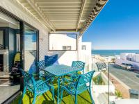  of property in Bloubergstrand