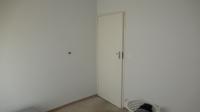 Bed Room 1 - 9 square meters of property in Maroeladal