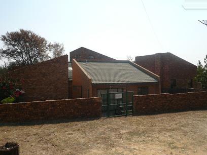 5 Bedroom House for Sale For Sale in Mnandi AH - Home Sell - MR37279