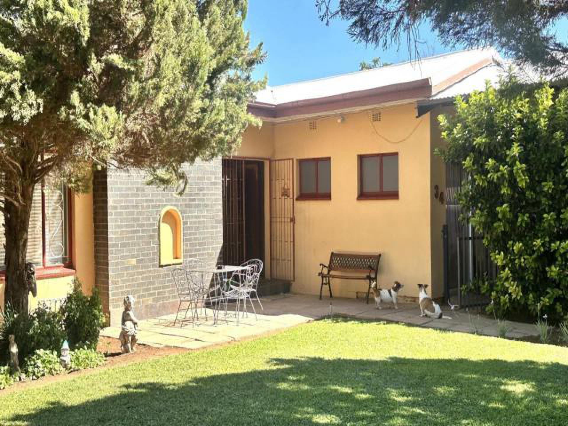 Front View of property in Upington