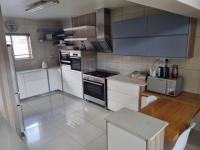 Kitchen of property in Reyno Ridge