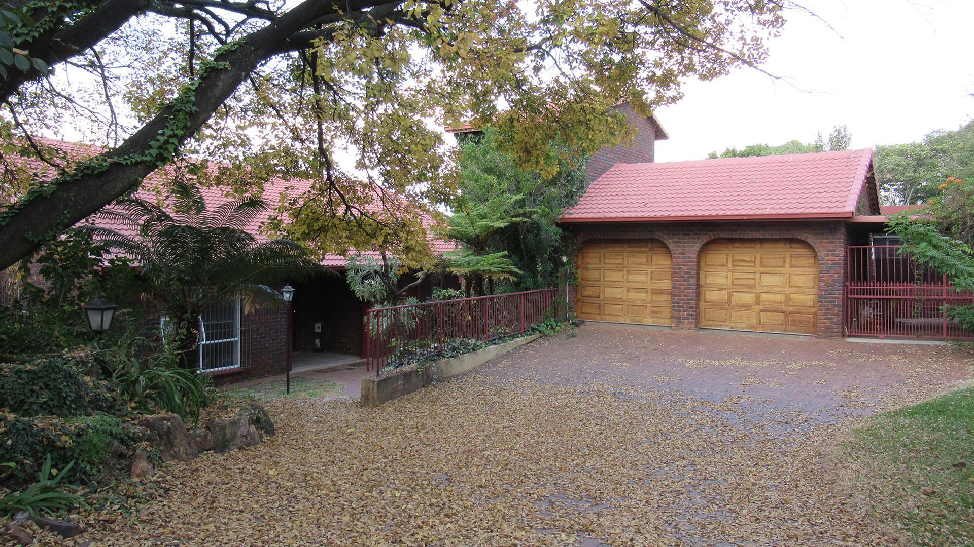 Front View of property in Kloofendal