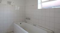 Staff Bathroom - 6 square meters of property in Kloofendal