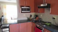 Kitchen - 13 square meters of property in Bartlett AH