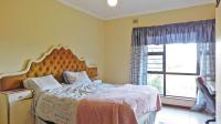 Main Bedroom - 17 square meters of property in Amanzimtoti 