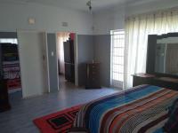 Main Bedroom of property in Suidrand