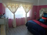 Bed Room 1 of property in Suidrand