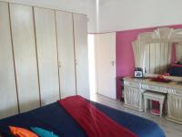 Bed Room 1 of property in Suidrand