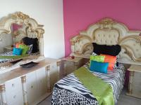 Bed Room 2 of property in Suidrand