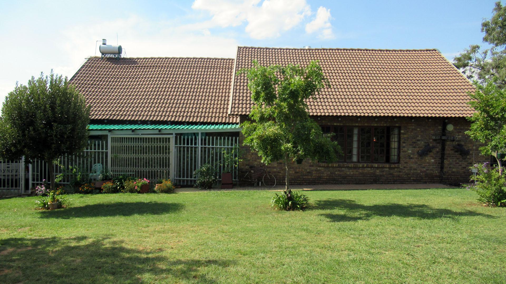 Front View of property in Cullinan