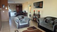 Lounges - 50 square meters of property in Pomona