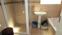 Bathroom 1 - 6 square meters of property in Pomona