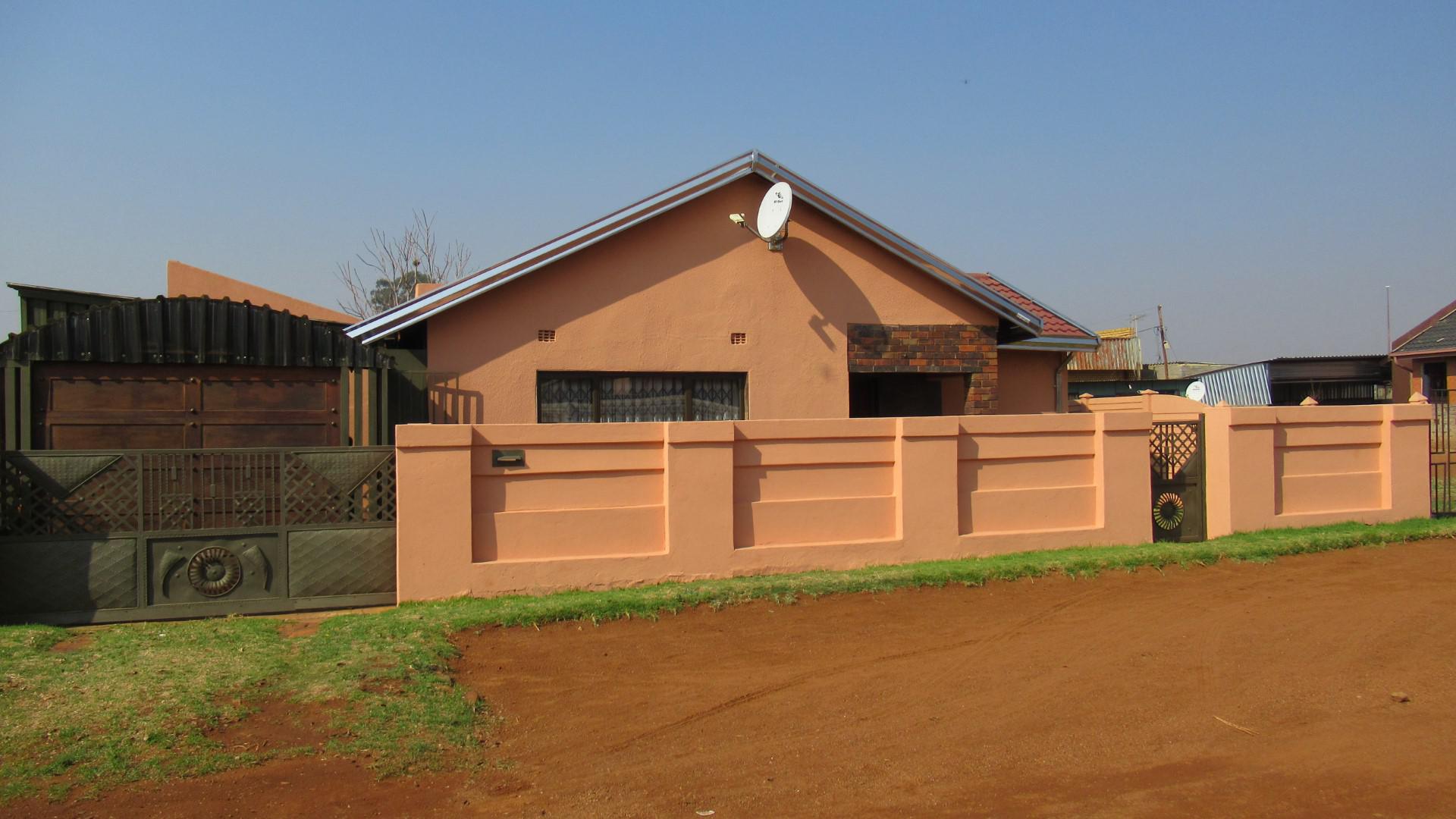 Front View of property in Sebokeng