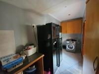 Kitchen of property in Bendor