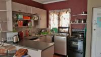 Kitchen - 11 square meters of property in Norkem park