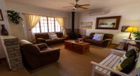 Lounges - 28 square meters of property in Riebeek Kasteel