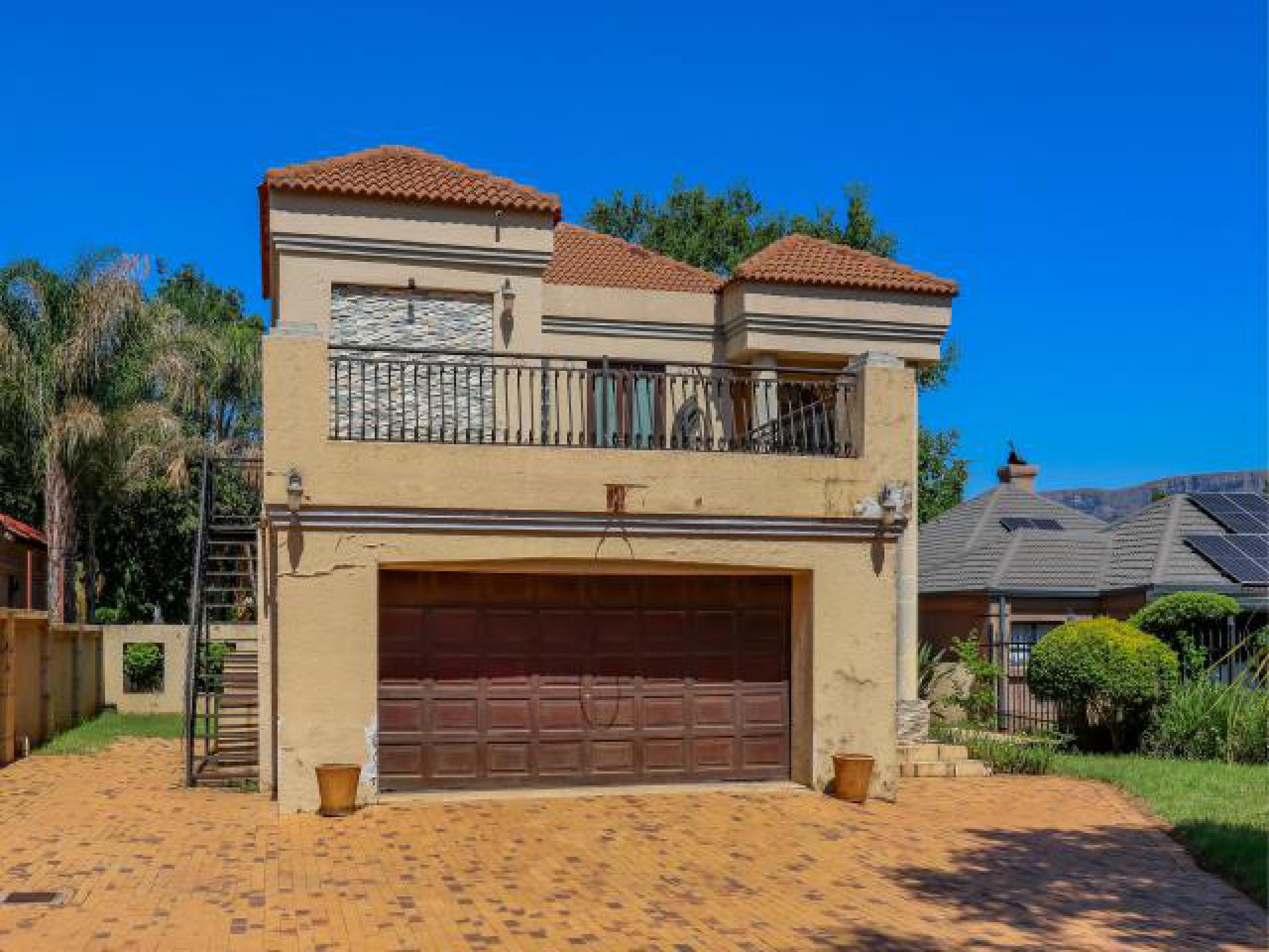 Front View of property in Hartbeespoort