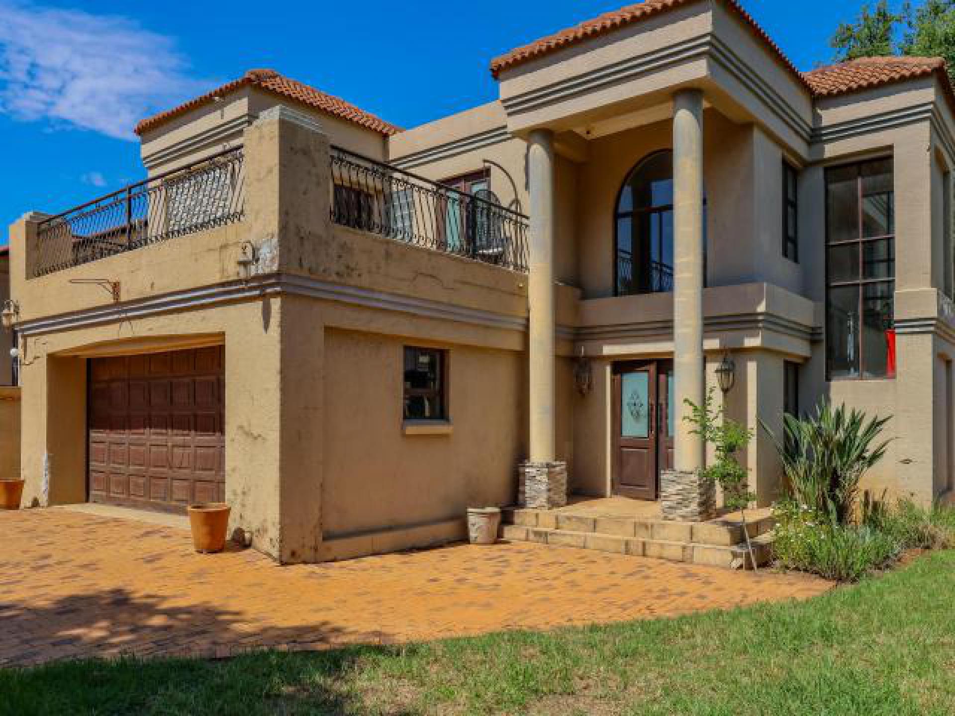 Front View of property in Hartbeespoort