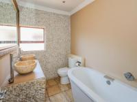 Bathroom 2 of property in Hartbeespoort