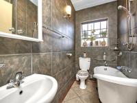 Main Bathroom - 3 square meters of property in Wilgeheuwel 